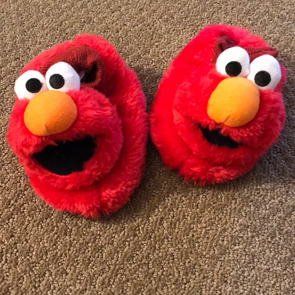 Elmo slippers